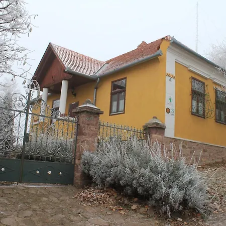Kemences Szechenyi Vendeghaz