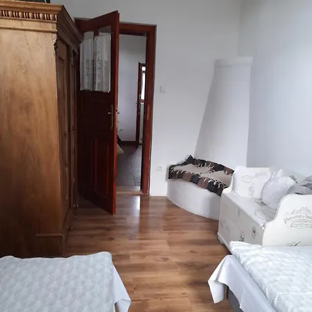 Kemences Szechenyi Vendeghaz * Kovagoszolos