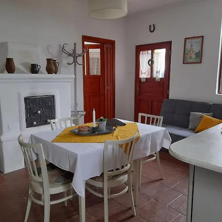 Villa Kemences Szechenyi Vendeghaz